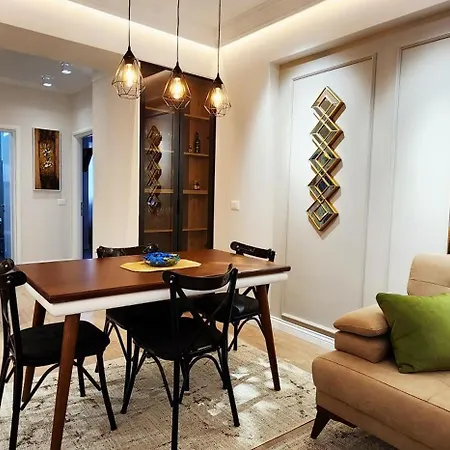 Golden Pearl Sarandë